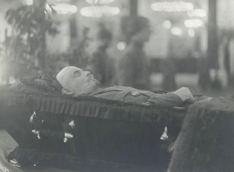 Ленин в гробу, январь 1924 года